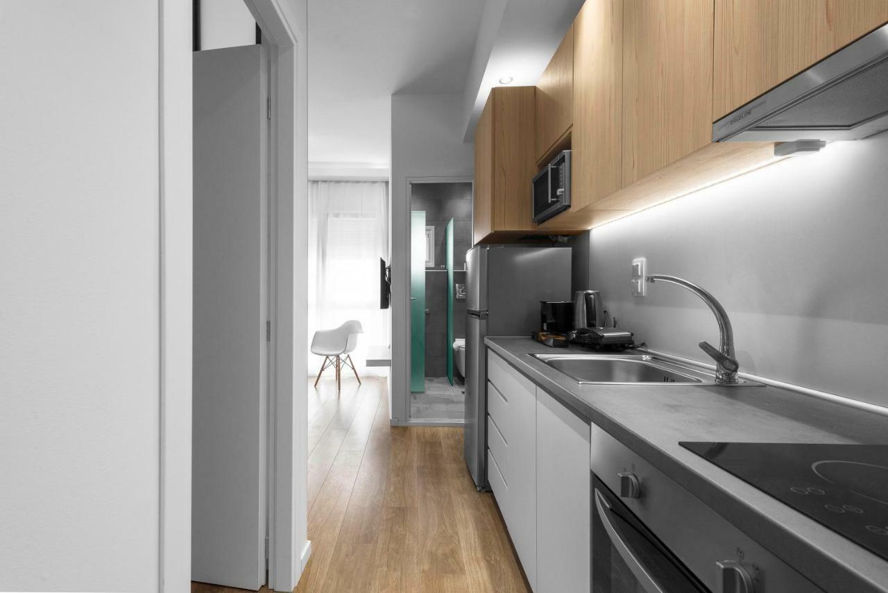 Denizen Boutique Apartments, Nilie Hospitality Mgmt Солун Екстериор снимка